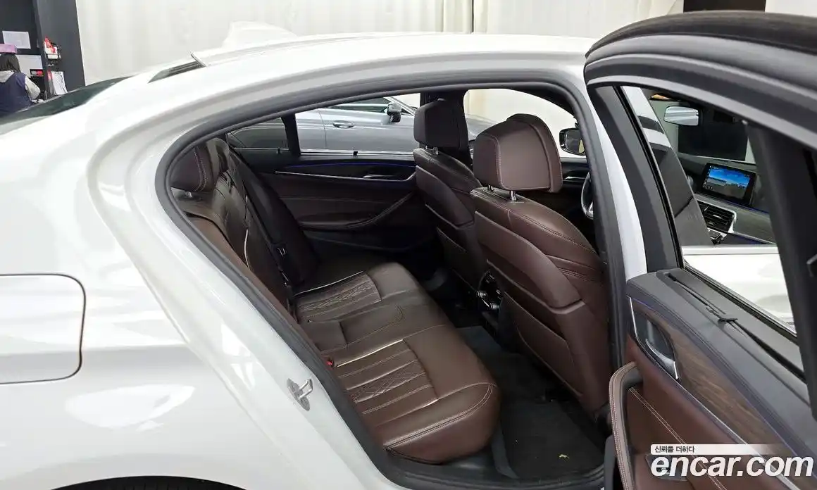 BMW 5-Series 2018 2.0 Автомат в Москве № 337236, фото 12