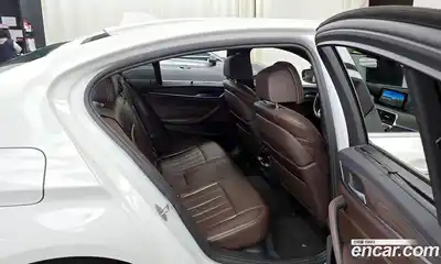 BMW 5-Series 2018 2.0 Автомат в Москве № 337236, миниатюра 12