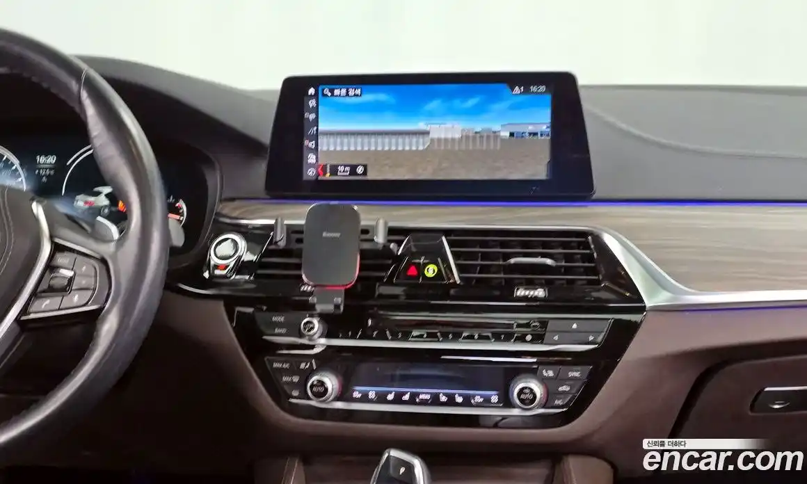 BMW 5-Series 2018 2.0 Автомат в Москве № 337236, фото 14