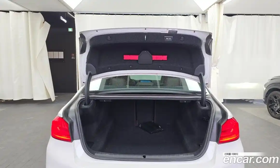 BMW 5-Series 2018 2.0 Автомат в Москве № 337236, фото 20