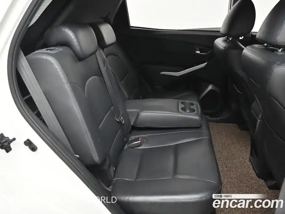 SsangYong Korando 2015 2.0 Автомат в Москве № 34091, фото 12