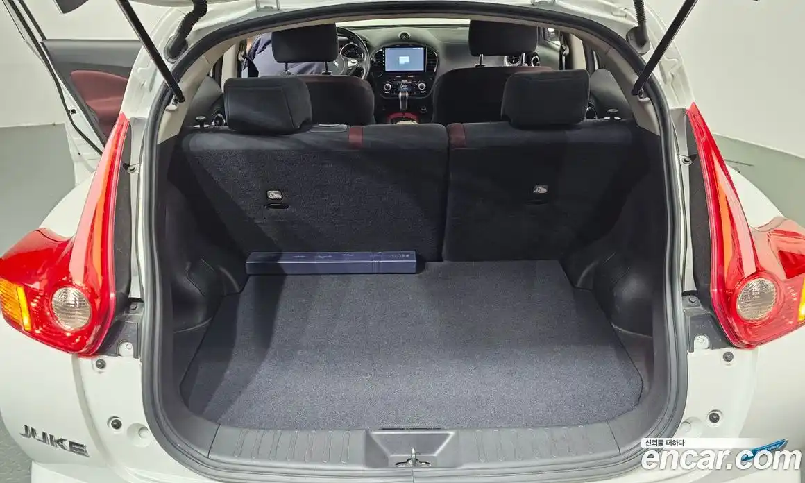 Nissan Juke 2014 1.6 Автомат в Москве № 344513, фото 20