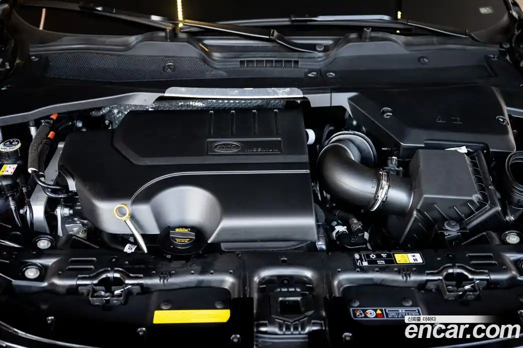 Land Rover Range-Rover Evoque 2024 2.0 Автомат в Москве № 375142, фото 17