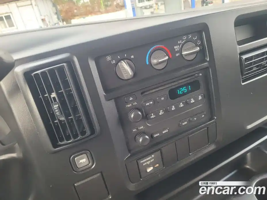 Chevrolet Express Van 2005 6.0 Автомат в Москве № 375167, фото 13