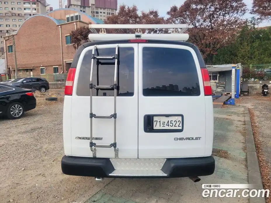 Chevrolet Express Van 2005 6.0 Автомат в Москве № 375167, фото 4