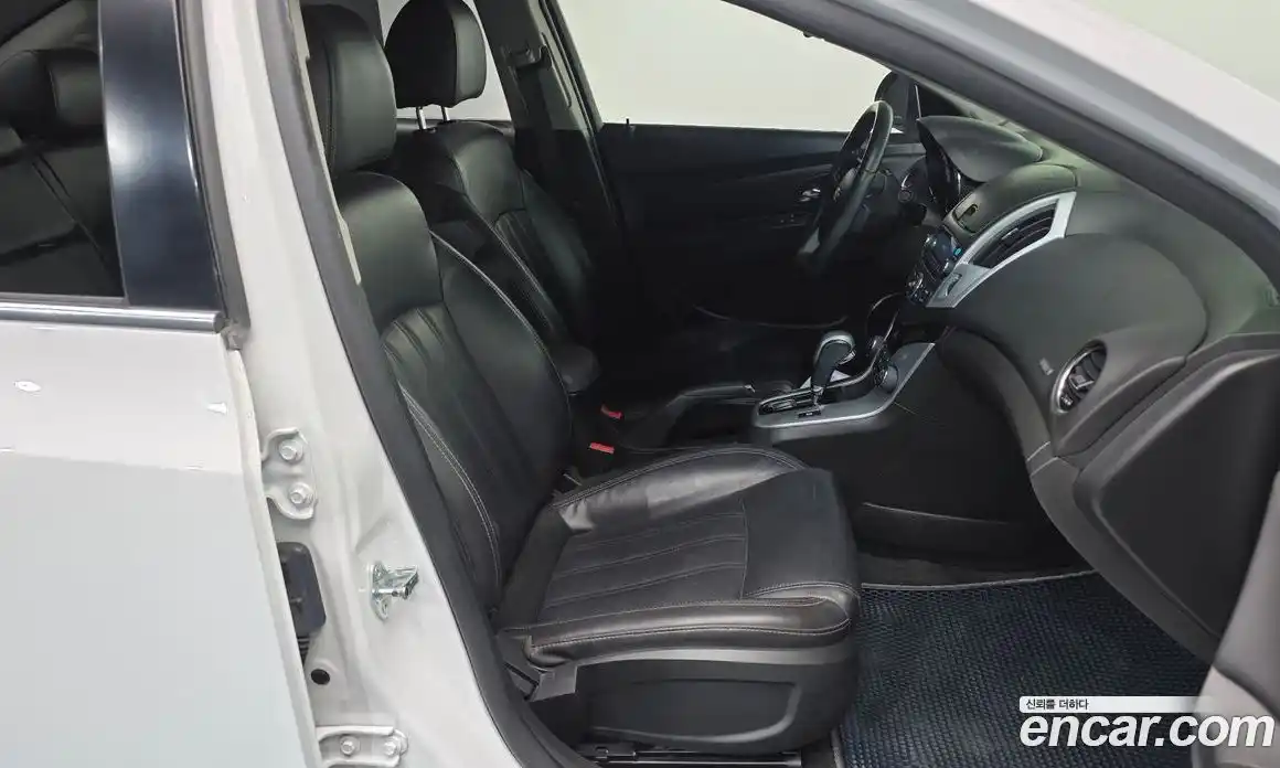 Chevrolet Cruze 2014 1.8 Автомат в Москве № 37928, фото 3