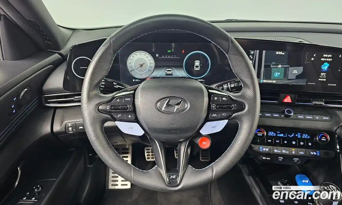 Hyundai Avante 2023 2.0 Механическая в Москве № 381656, фото 13