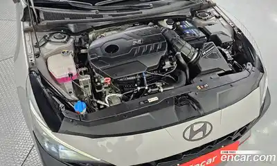 Hyundai Avante 2023 2.0 Механическая в Москве № 381656, миниатюра 6