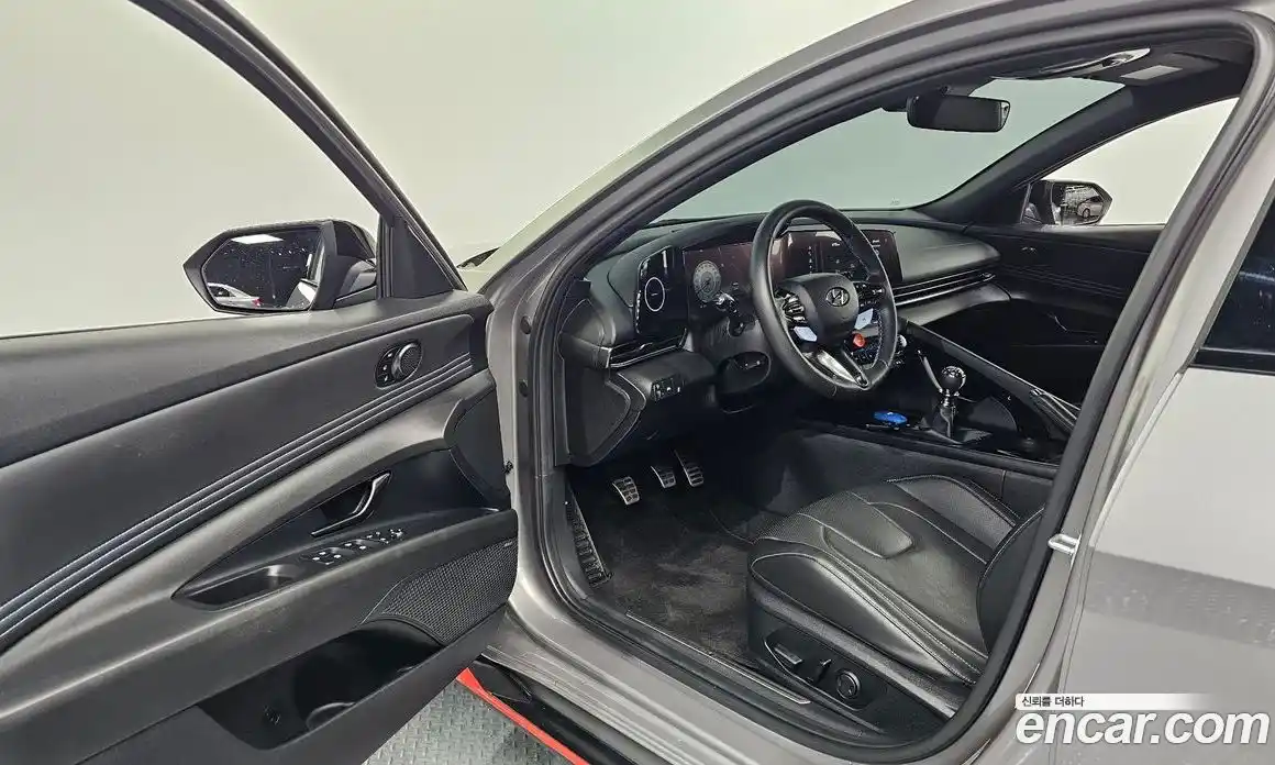 Hyundai Avante 2023 2.0 Механическая в Москве № 381656, фото 10