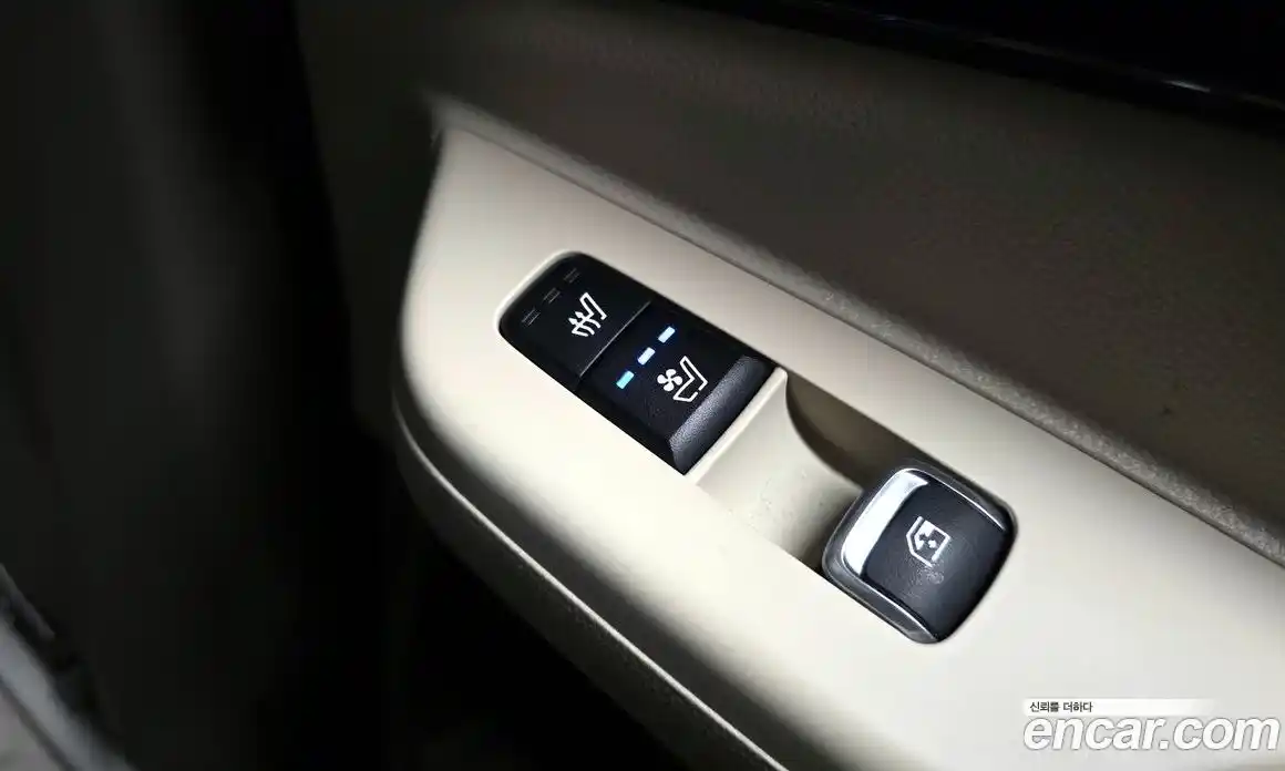 Kia Canival 2024 3.5 Автомат в Москве № 401904, фото 19