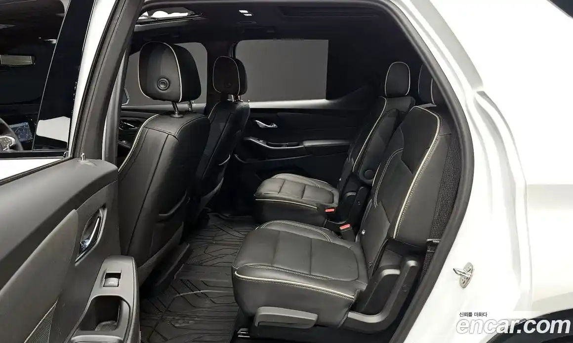 Chevrolet Traverse 2023 3.6 Автомат в Москве № 41023, фото 1