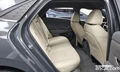 Hyundai Avante 2024 1.6 Автомат в Москве № 42821, миниатюра 5