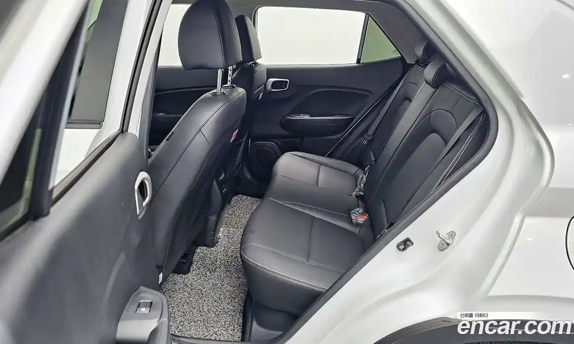 Hyundai Venue 2023 1.6 Автомат в Москве № 45066, фото 18