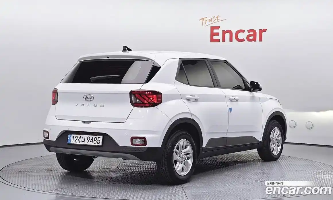 Hyundai Venue 2023 1.6 Автомат в Москве № 45066, фото 3