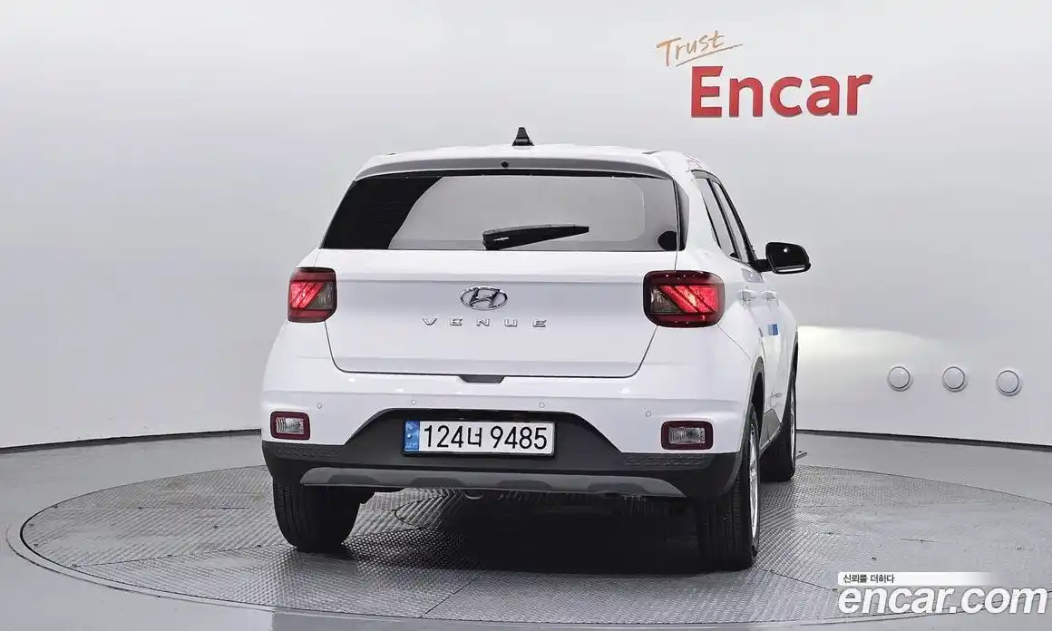 Hyundai Venue 2023 1.6 Автомат в Москве № 45066, фото 4