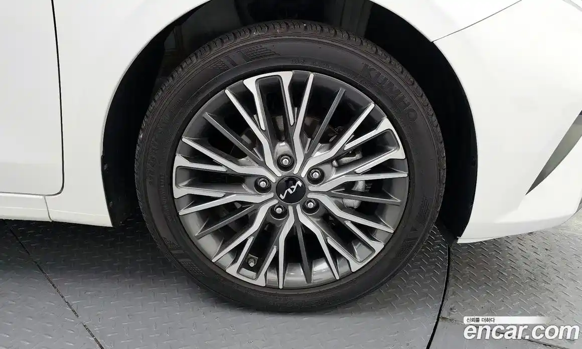 Kia K3 2024 1.6 Автомат в Москве № 4712, фото 17