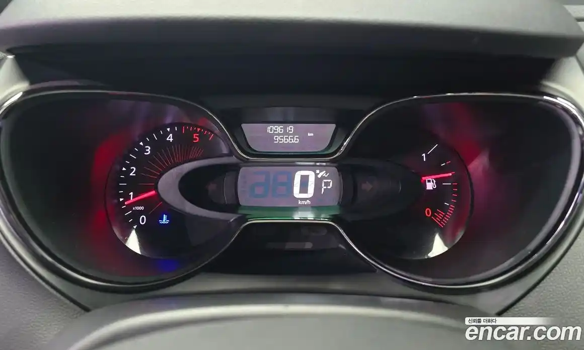 Renault QM3 2017 1.5 Автомат в Москве № 106138, фото 4