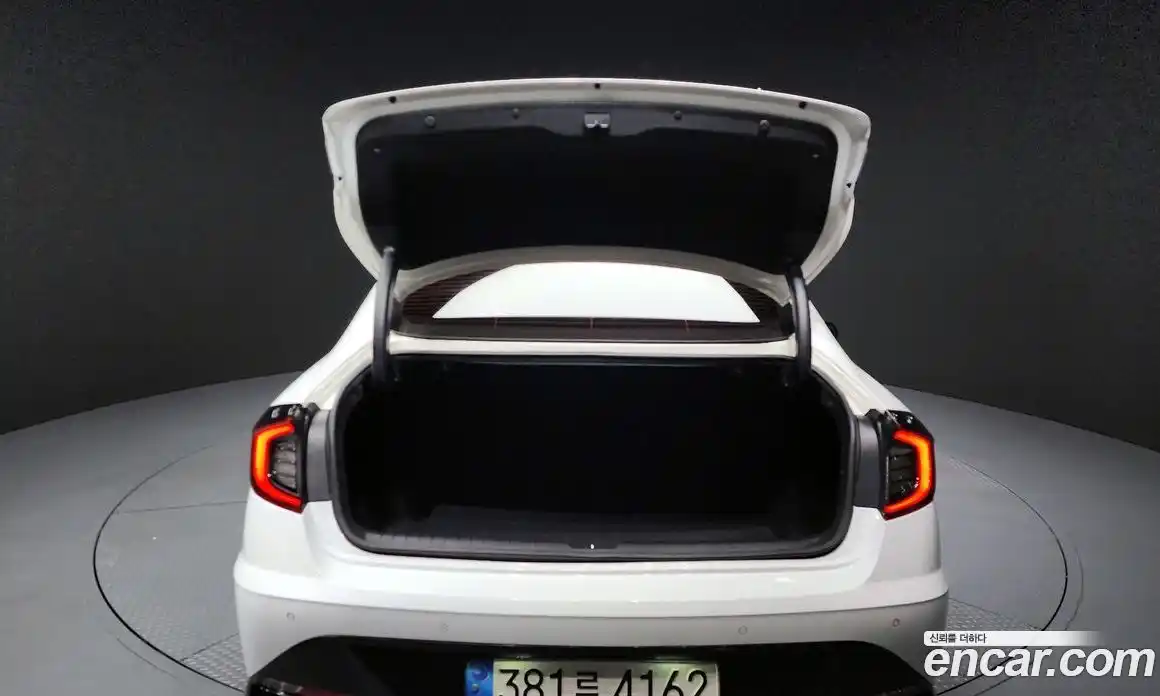 Hyundai Sonata 2023 1.6 Автомат в Москве № 108591, фото 8