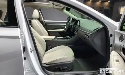 Hyundai Sonata 2023 1.6 Автомат в Москве № 108591, миниатюра 9