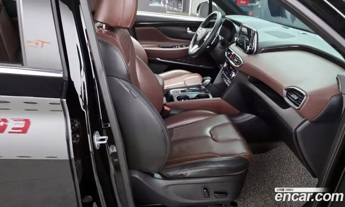 Hyundai Santa Fe 2019 2.0 Автомат в Москве № 110562, фото 16