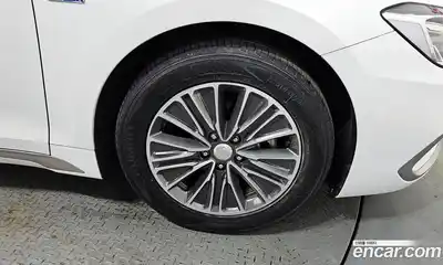 Hyundai Grandeur 2019 2.4 Автомат в Москве № 112222, миниатюра 5