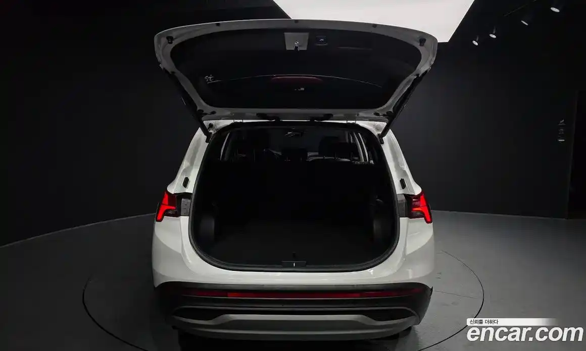 Hyundai Santa Fe 2023 2.5 Автомат в Москве № 113243, фото 14