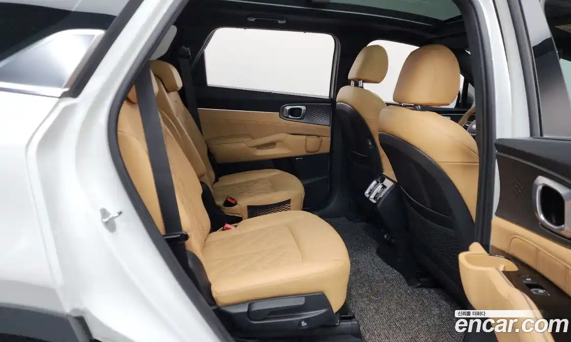 Kia Sorento 2021 1.6 Автомат в Москве № 115596, фото 17