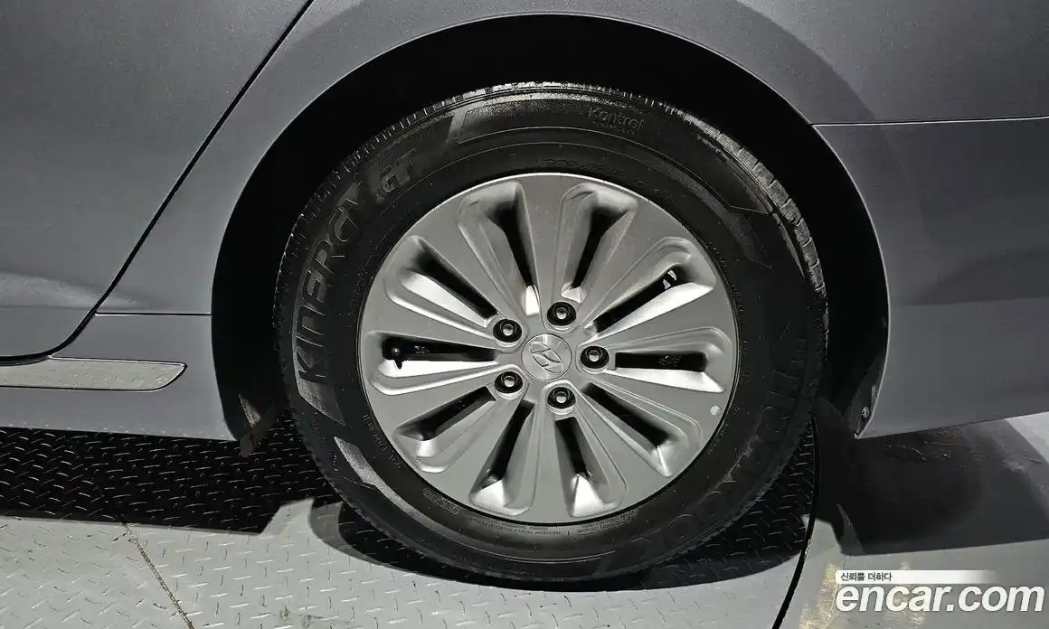 Hyundai Sonata 2016 2.0 Автомат в Москве № 115605, фото 20