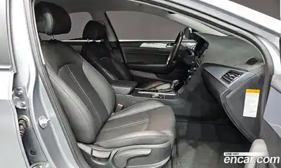 Hyundai Sonata 2016 2.0 Автомат в Москве № 115605, миниатюра 4