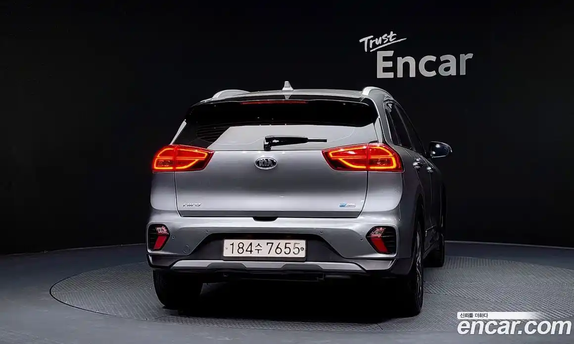 Kia Niro 2020 1.6 Автомат в Москве № 121499, фото 13