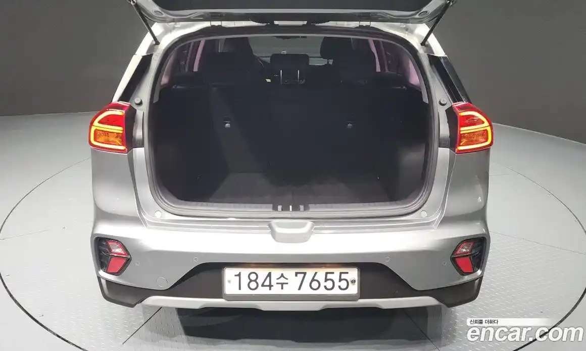 Kia Niro 2020 1.6 Автомат в Москве № 121499, фото 4