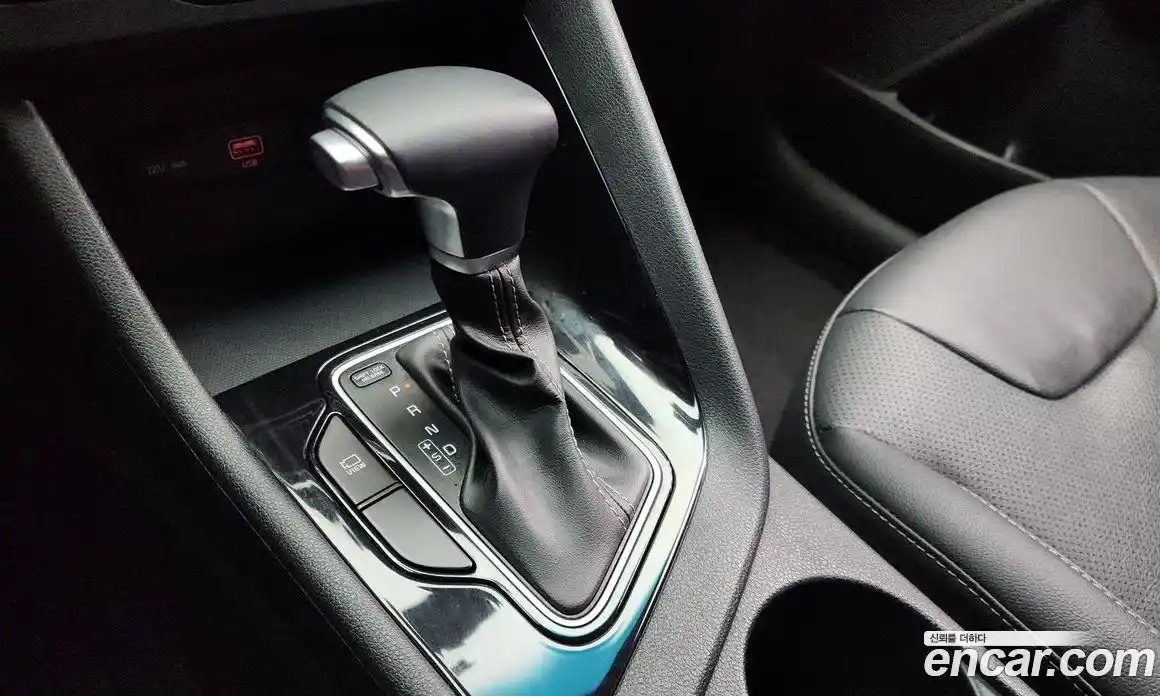 Kia Niro 2020 1.6 Автомат в Москве № 121499, фото 5