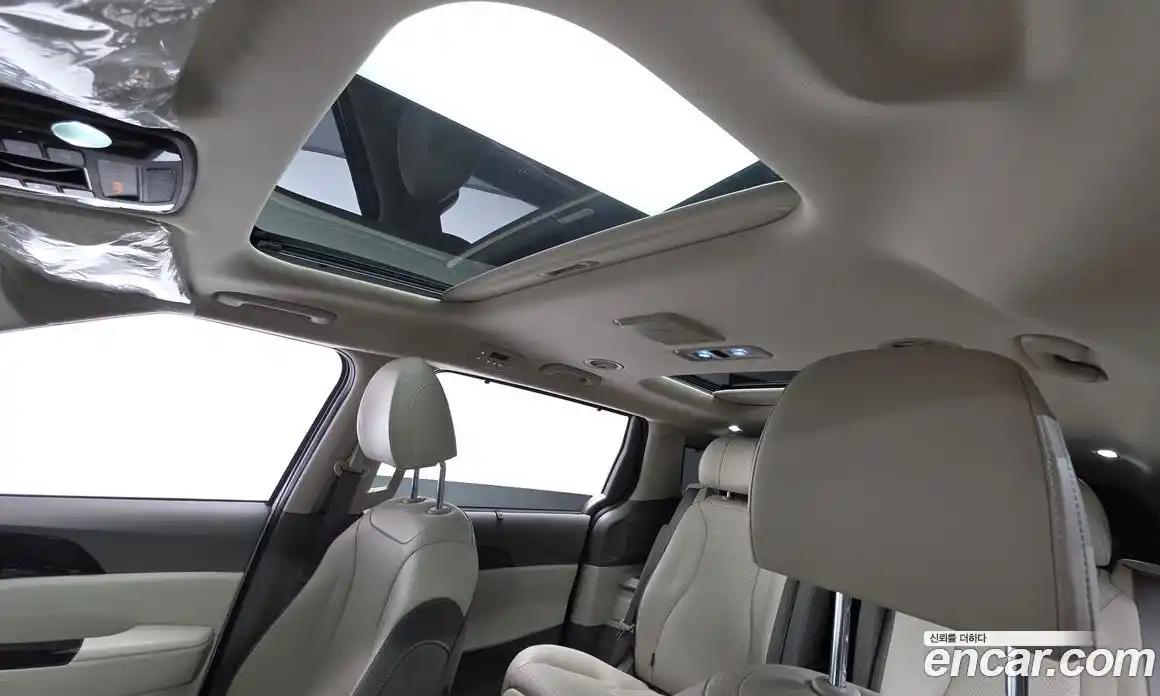 Kia Canival 2023 2.2 Автомат в Москве № 121585, фото 16