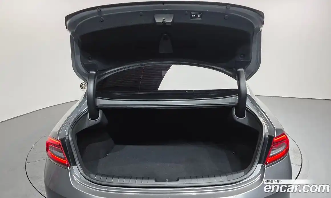 Hyundai Grandeur 2018 3.0 Автомат в Москве № 123642, фото 10