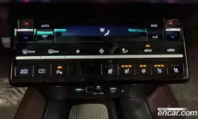 Hyundai Grandeur 2023 3.5 Автомат в Москве № 123687, миниатюра 2