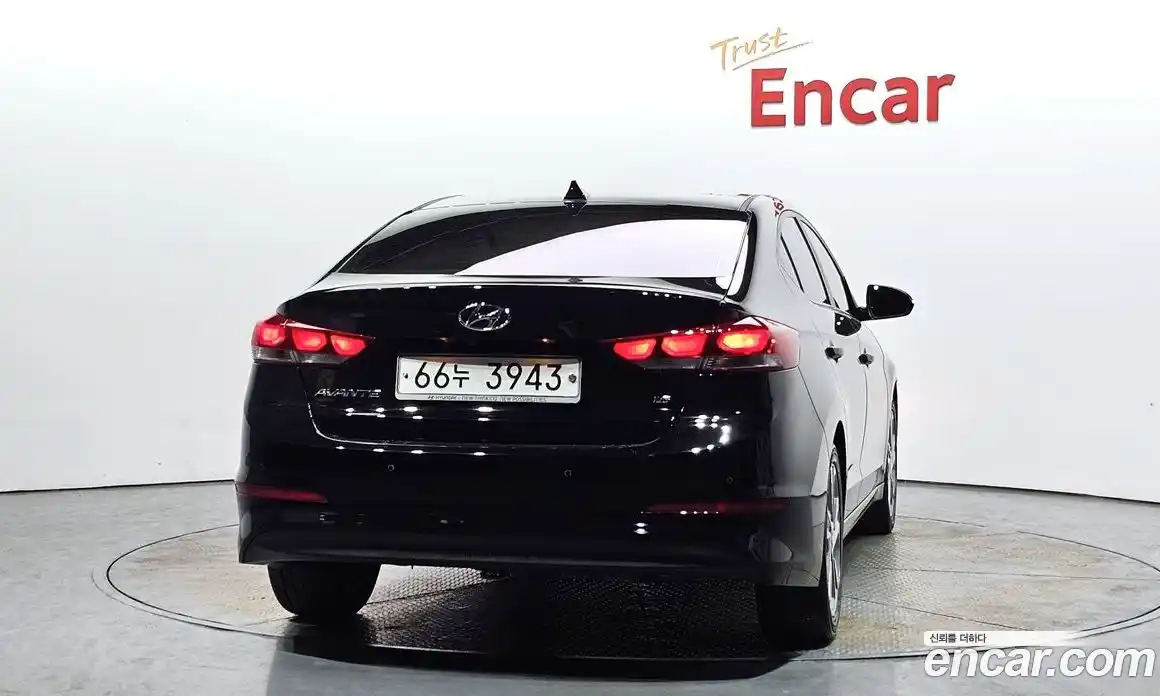 Hyundai Avante 2018 1.6 Автомат в Москве № 125811, фото 12