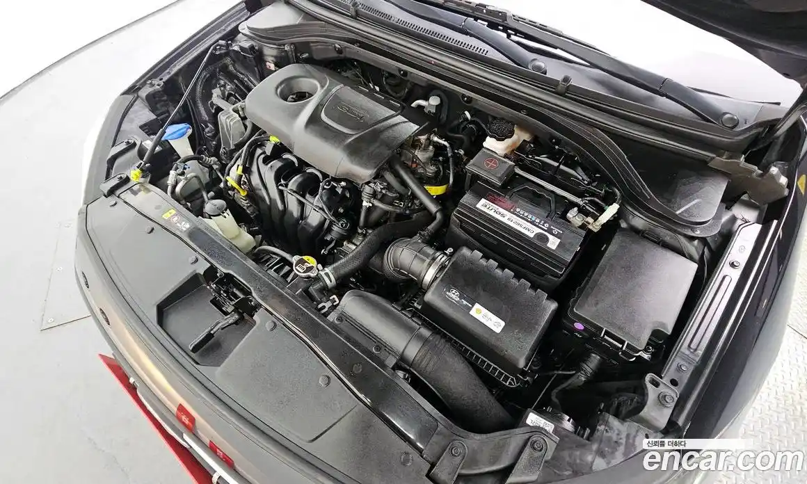 Hyundai Avante 2018 1.6 Автомат в Москве № 125811, фото 13