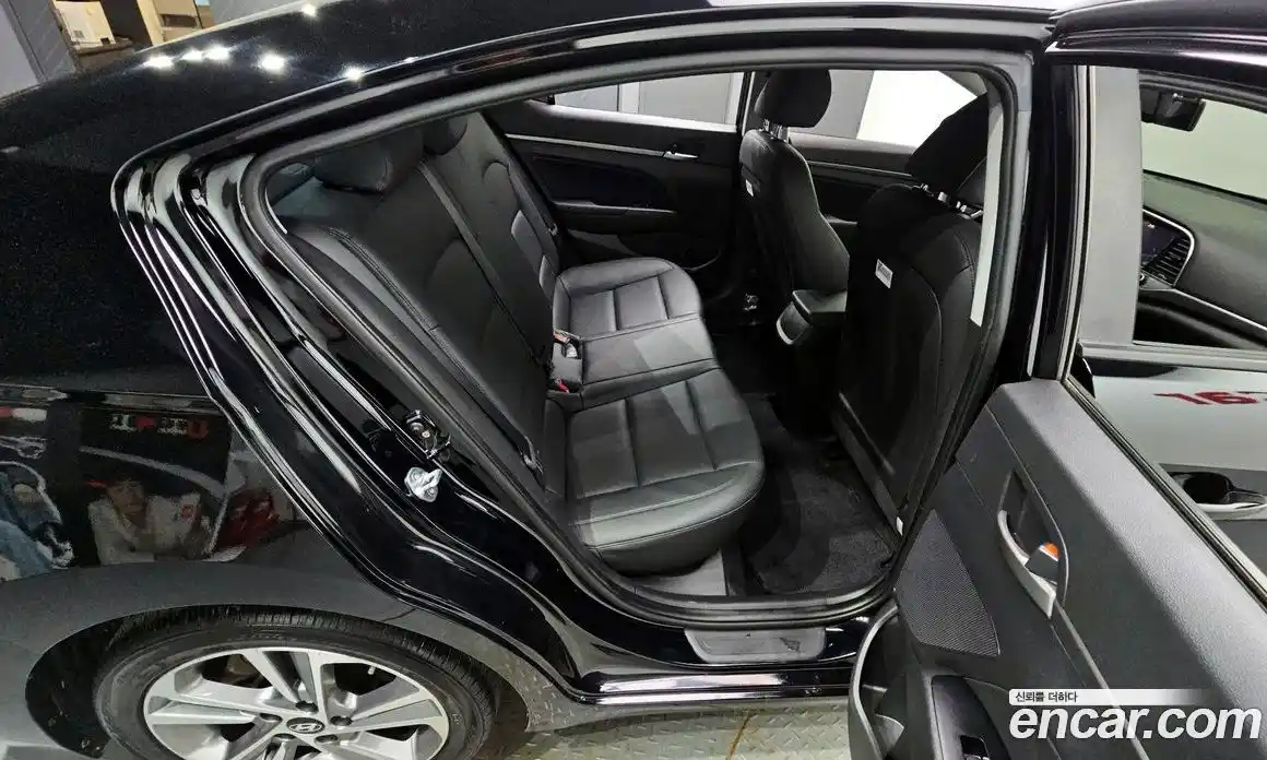 Hyundai Avante 2018 1.6 Автомат в Москве № 125811, фото 15