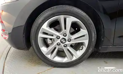 Hyundai Avante 2018 1.6 Автомат в Москве № 125811, миниатюра 9