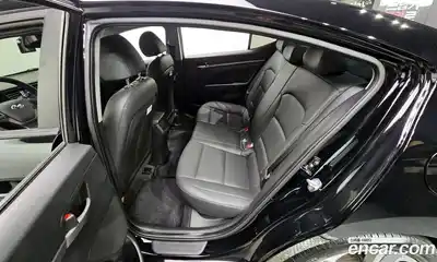 Hyundai Avante 2018 1.6 Автомат в Москве № 125811, миниатюра 10