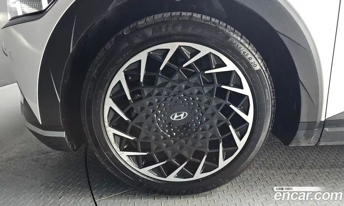 Hyundai Ioniq 5 2023 0.1 Автомат в Москве № 130619, фото 5