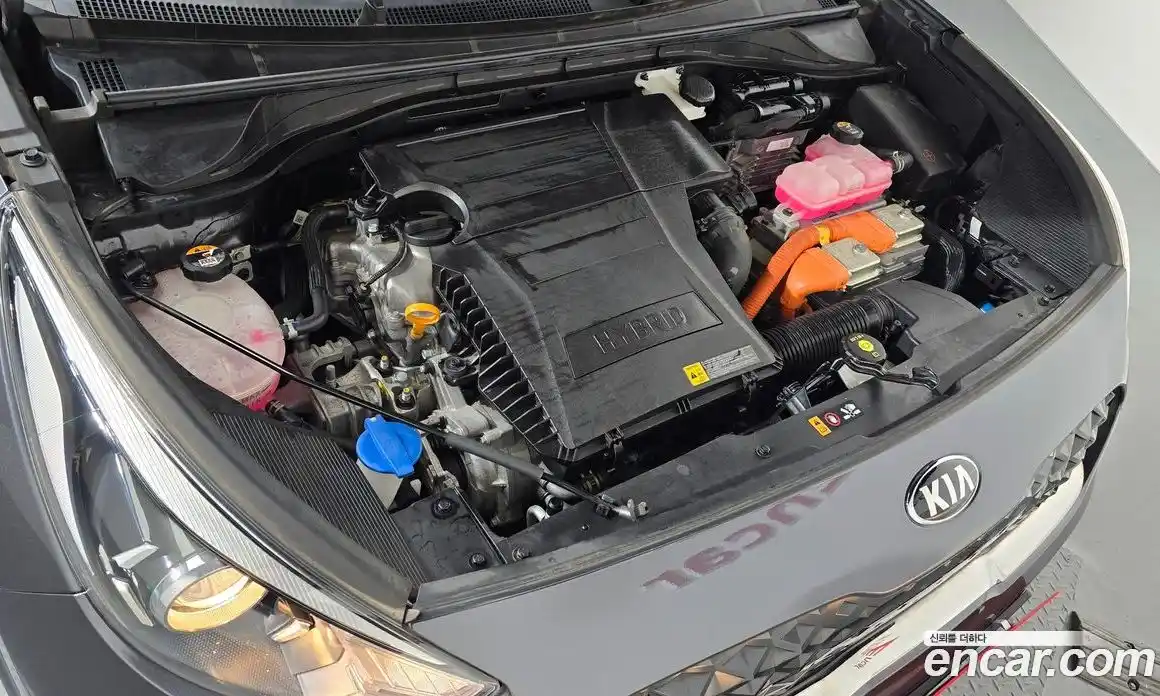 Kia Niro 2021 1.6 Автомат в Москве № 132658, фото 4