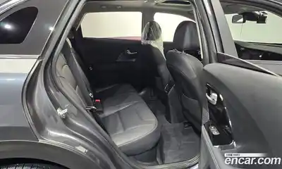 Kia Niro 2021 1.6 Автомат в Москве № 132658, миниатюра 5