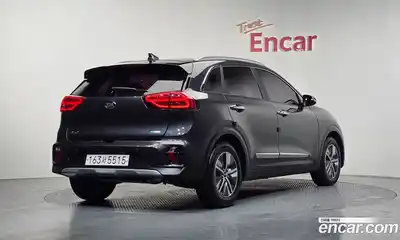 Kia Niro 2021 1.6 Автомат в Москве № 132658, миниатюра 7