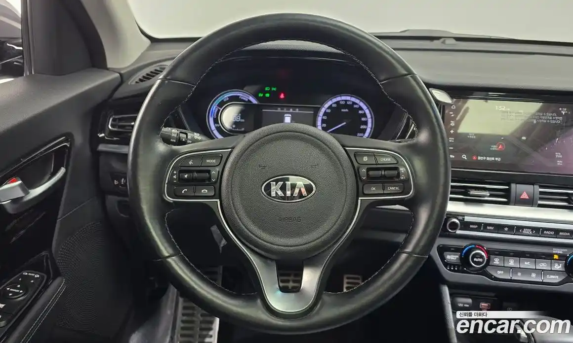 Kia Niro 2021 1.6 Автомат в Москве № 132658, фото 10