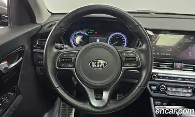 Kia Niro 2021 1.6 Автомат в Москве № 132658, миниатюра 10