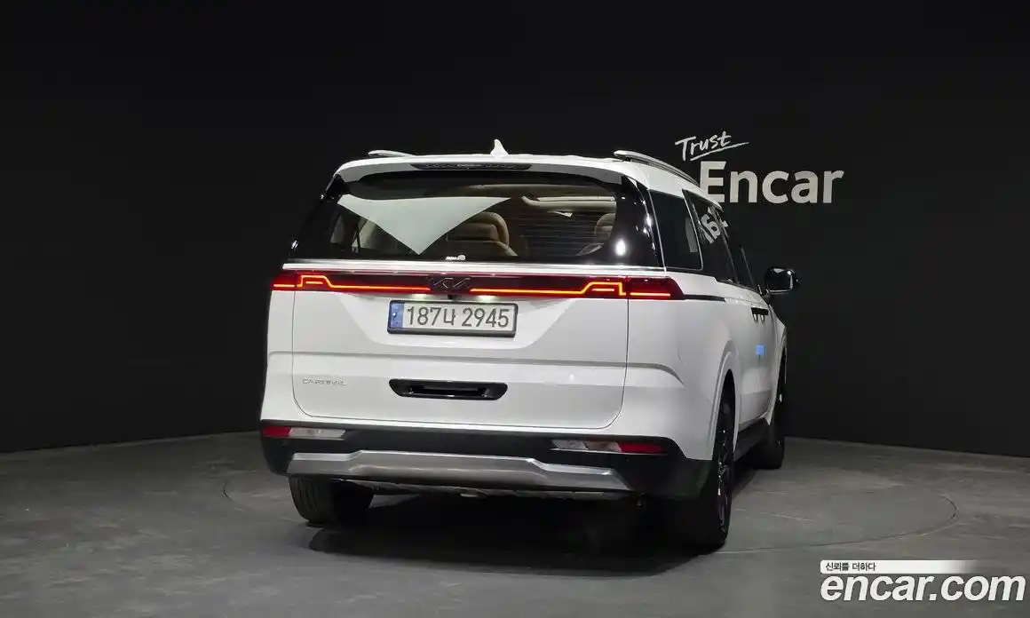 Kia Canival 2023 3.5 Автомат в Москве № 134161, фото 12