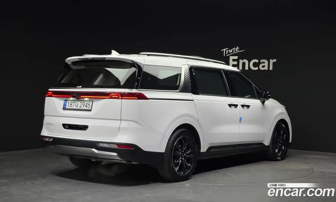 Kia Canival 2023 3.5 Автомат в Москве № 134161, фото 10