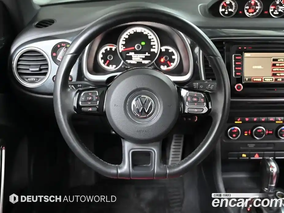 Volkswagen Beatle 2014 2.0 Автомат в Москве № 147065, фото 13