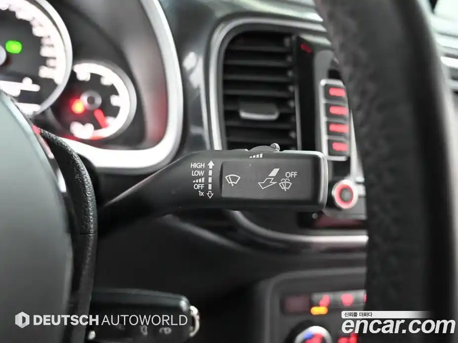 Volkswagen Beatle 2014 2.0 Автомат в Москве № 147065, фото 15